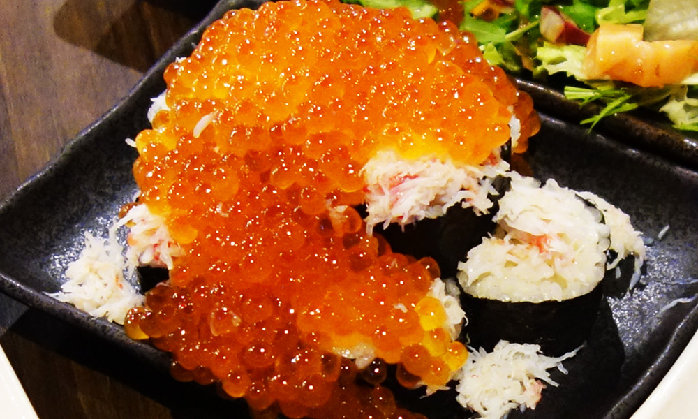 いくらのこぼれ寿司